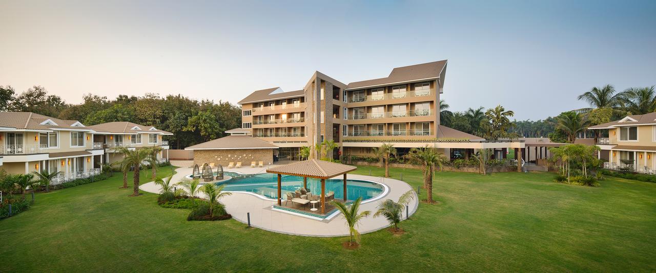 Kabir Hotel & Spa Vadodara Esterno foto
