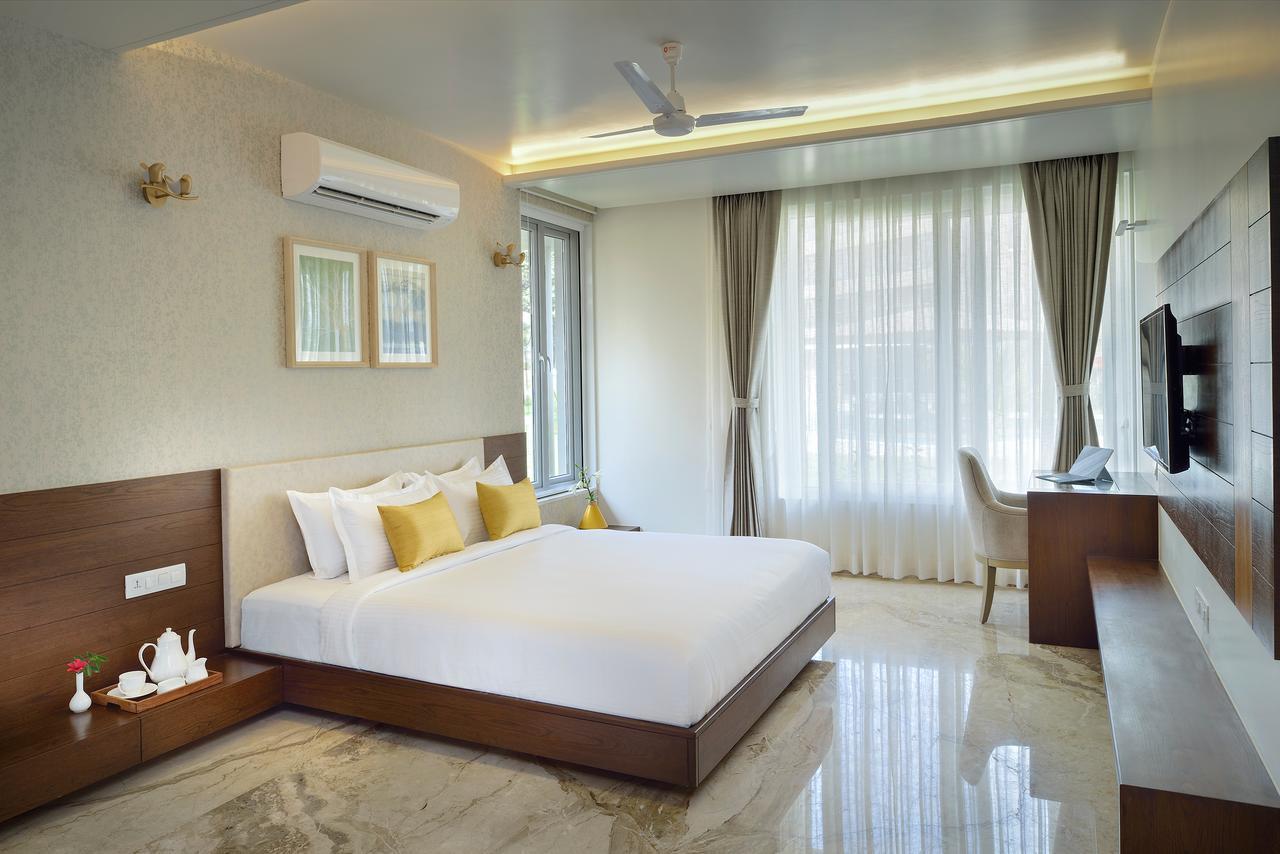 Kabir Hotel & Spa Vadodara Esterno foto