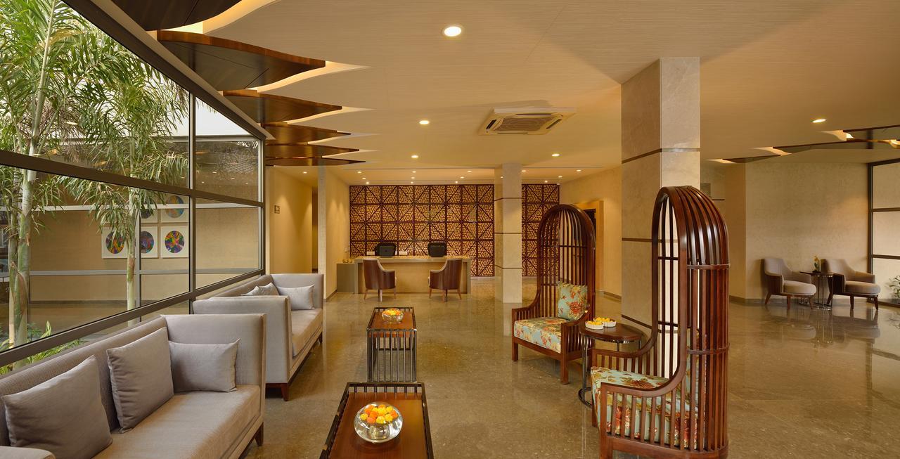 Kabir Hotel & Spa Vadodara Esterno foto