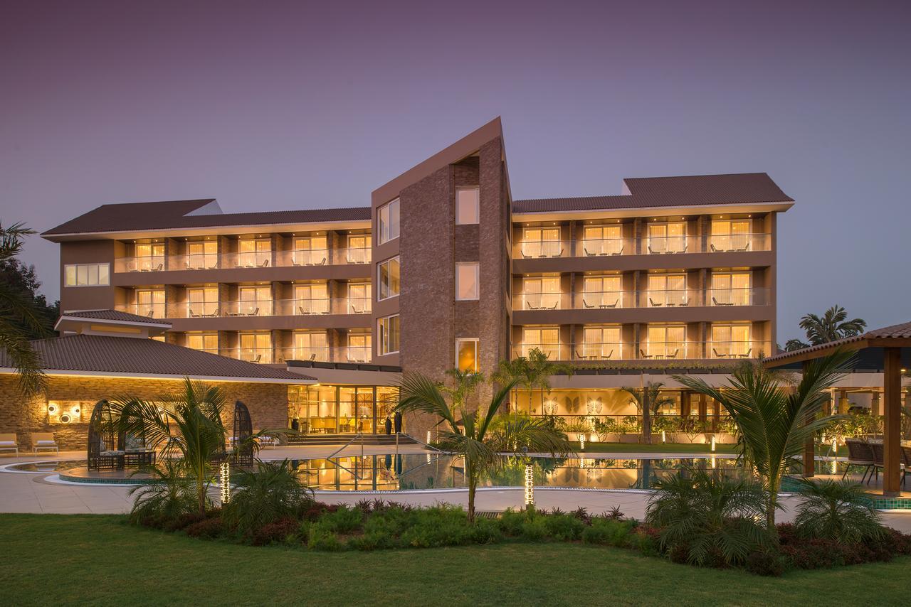 Kabir Hotel & Spa Vadodara Esterno foto